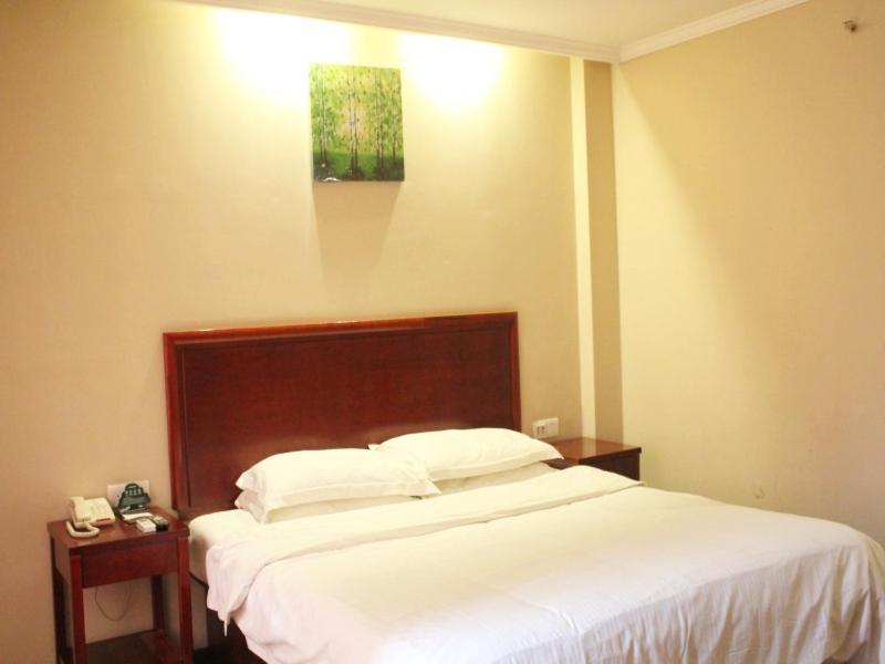 Greentree Inn Henan Kaifeng Gulou Square Express Hotel ภายนอก รูปภาพ